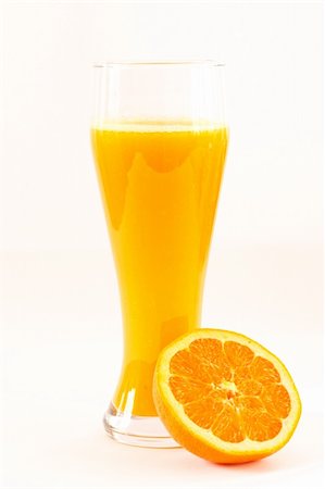 simsearch:400-04398564,k - fresh orange juice isolated on a white background Stockbilder - Microstock & Abonnement, Bildnummer: 400-05316333