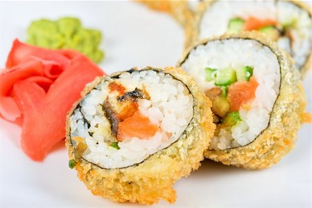 simsearch:400-05119569,k - Sushi rolls at plate isolated on a white Stockbilder - Microstock & Abonnement, Bildnummer: 400-05316539
