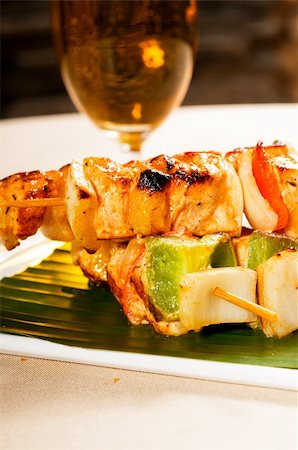 simsearch:400-04587228,k - fresh chicken and vegetables skewers on a palm leaf thai style Fotografie stock - Microstock e Abbonamento, Codice: 400-05316670