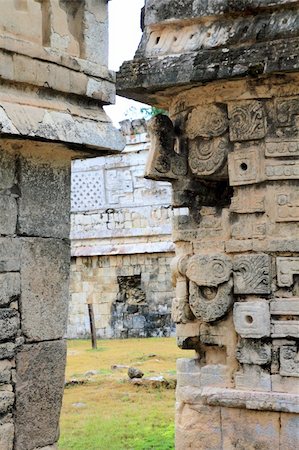 Chichen Itza nun grouping Las Monjas Mayan nunnery Mexico Yucatan Stockbilder - Microstock & Abonnement, Bildnummer: 400-05318697