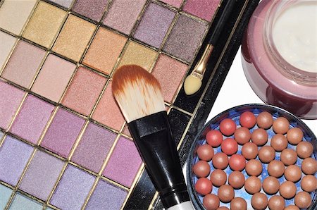 simsearch:400-08042102,k - Many professional cosmetics for make up Stock Photo - Budget Royalty-Free & Subscription, Code: 400-05319667