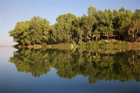 Wonderful landscape in Bamako - Mali, tress and water in vibrant colors Photographie de stock - Aubaine LD & Abonnement, Code: 400-05310207