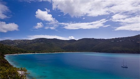 simsearch:400-04818637,k - View of Magens Bay - the world famous beach on St Thomas in the US Virgin Islands Fotografie stock - Microstock e Abbonamento, Codice: 400-05310232