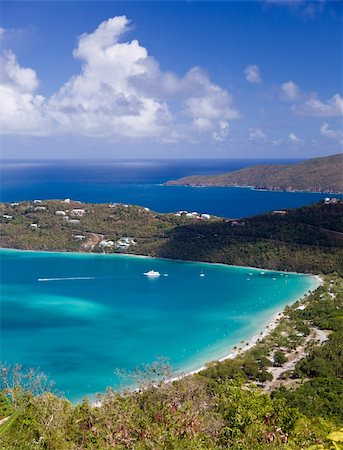 simsearch:400-04818637,k - View of Magens Bay - the world famous beach on St Thomas in the US Virgin Islands Fotografie stock - Microstock e Abbonamento, Codice: 400-05310242