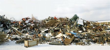 simsearch:400-06176986,k - Scrap Metal and household waste at recycling facility Fotografie stock - Microstock e Abbonamento, Codice: 400-05312752