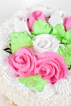 simsearch:400-04809953,k - cream cake isolated on a white background Stock Photo - Budget Royalty-Free & Subscription, Code: 400-05313383