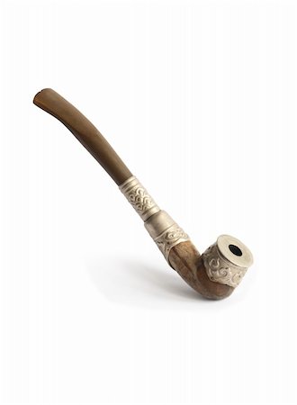 Old vintage tobacco pipe isolated on white background with clipping path Foto de stock - Super Valor sin royalties y Suscripción, Código: 400-05324228