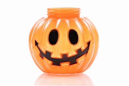simsearch:400-07793717,k - Large Smiling Halloween Pumpkin Decorative Photographie de stock - Aubaine LD & Abonnement, Code: 400-05325736
