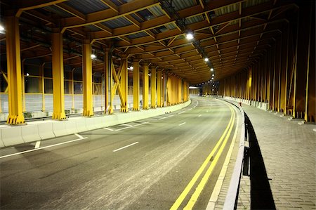 highway tunnel at night Photographie de stock - Aubaine LD & Abonnement, Code: 400-05327420