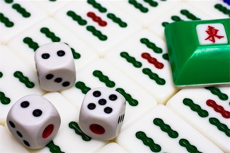 symbols dice - Mahjong - asian game with dices Photographie de stock - Aubaine LD & Abonnement, Code: 400-05327602