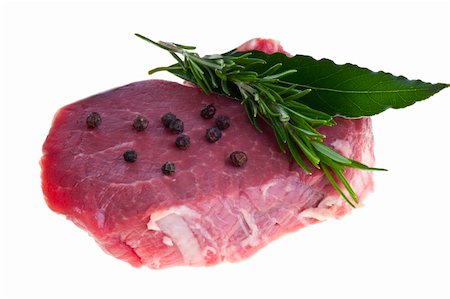 Fillet of beef with pepper and spices on white background Photographie de stock - Aubaine LD & Abonnement, Code: 400-05328932