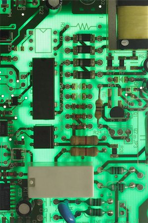 simsearch:400-04310985,k - Abstract back lit green electronic circuit board background Stock Photo - Budget Royalty-Free & Subscription, Code: 400-05329075