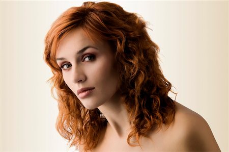 simsearch:400-06103705,k - sweet portrait of cute red haired young woman with great makeup Foto de stock - Super Valor sin royalties y Suscripción, Código: 400-05329268