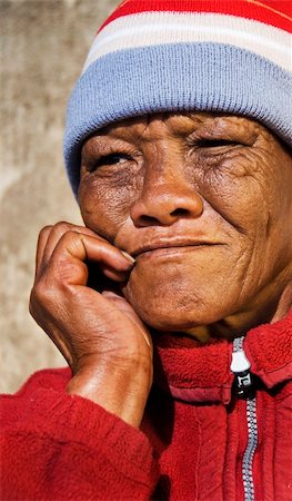 photographic portraits poor people - A Senior African woman Stock Photo - Budget Royalty-Free & Subscription, Code: 400-05329916