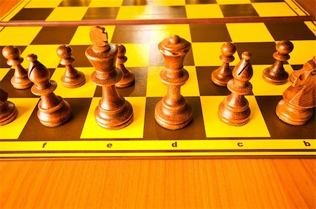 simsearch:625-01744806,k - Set of chess figures on the board Photographie de stock - Aubaine LD & Abonnement, Code: 400-05320271
