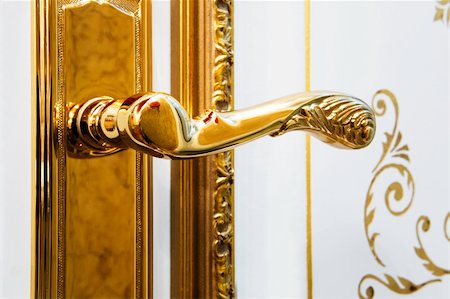 simsearch:400-05191448,k - white door with the new gold handle Stock Photo - Budget Royalty-Free & Subscription, Code: 400-05320316