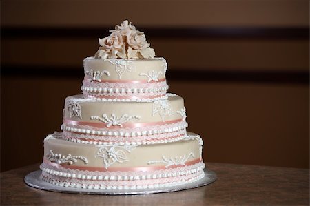 expensive cake images - Wedding Cake - Luxury , Expensive Design Photographie de stock - Aubaine LD & Abonnement, Code: 400-05322226