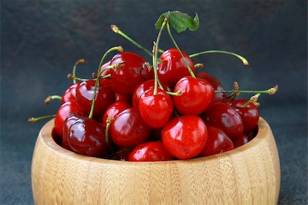 simsearch:400-08110532,k - fresh organic ripe black cherry on a black background Stock Photo - Budget Royalty-Free & Subscription, Code: 400-05335917