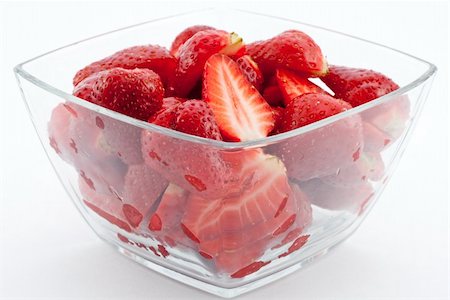 simsearch:400-07993543,k - Fresh red strawberries isolated on white background Fotografie stock - Microstock e Abbonamento, Codice: 400-05336018