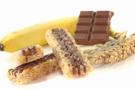 Chocolate banana cereal bar with chocolate and cereal Stock Photo - Budget Royalty-Free & Subscription, Code: 400-05336036