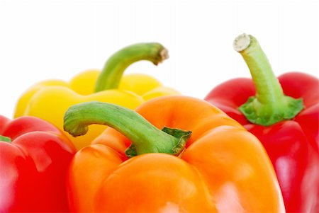 simsearch:400-06092107,k - Close-up of bell peppers on white background Fotografie stock - Microstock e Abbonamento, Codice: 400-05337409