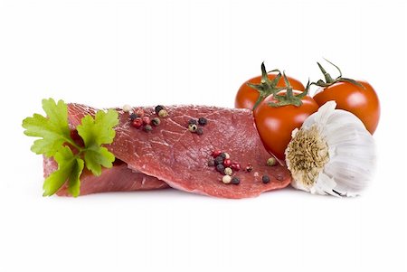 simsearch:400-04328883,k - Raw beef frying steak with vegetables isolated over white background Foto de stock - Super Valor sin royalties y Suscripción, Código: 400-05338210