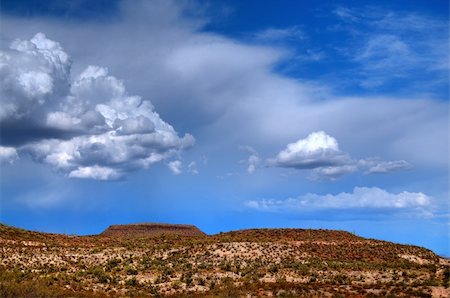 simsearch:400-05074402,k - Desert storm over the southwestern desert and mountains Foto de stock - Super Valor sin royalties y Suscripción, Código: 400-05338522