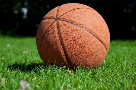 simsearch:400-04726815,k - Worn out basket ball left in park Stock Photo - Budget Royalty-Free & Subscription, Code: 400-05331740