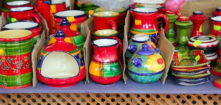 simsearch:400-04986497,k - colorful ceramics pottery painted vivid color clay jars Foto de stock - Royalty-Free Super Valor e Assinatura, Número: 400-05332010