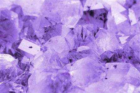 simsearch:400-04673012,k - nice amethyst as very nice mineral violet background Photographie de stock - Aubaine LD & Abonnement, Code: 400-05332415