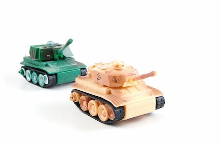 simsearch:640-03258222,k - toy tank isolated on a white background. Foto de stock - Super Valor sin royalties y Suscripción, Código: 400-05333693