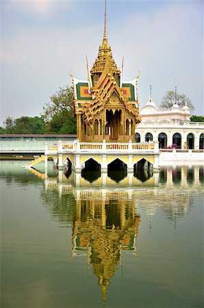 simsearch:400-04280864,k - old palace bangpain ayutthaya Foto de stock - Super Valor sin royalties y Suscripción, Código: 400-05333892
