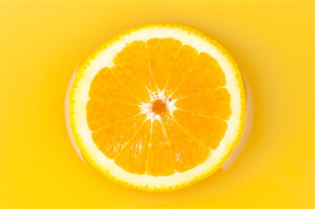 simsearch:400-05148141,k - pieces of orange in orange juice Stockbilder - Microstock & Abonnement, Bildnummer: 400-05344218