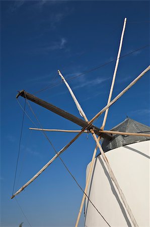Old windmill in Castro Marim, Algarve, Porugal Fotografie stock - Microstock e Abbonamento, Codice: 400-05344803