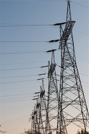 Pylon and transmission power line in sunset Photographie de stock - Aubaine LD & Abonnement, Code: 400-05346216