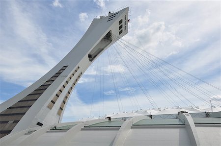 stade olympique - Olympic Stadium in Montreal, Canada Foto de stock - Super Valor sin royalties y Suscripción, Código: 400-05347796
