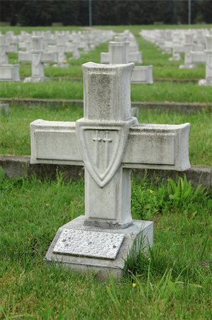 simsearch:400-05732177,k - White crosses on military cemetery in Poland Stock Photo - Budget Royalty-Free & Subscription, Code: 400-05348698