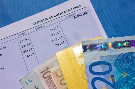 simsearch:695-03386961,k - pile of euro baknotes  with plastic card  on bank account Photographie de stock - Aubaine LD & Abonnement, Code: 400-05349192