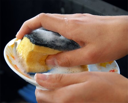 hands with sponge washing dishes in kitchen sink Foto de stock - Super Valor sin royalties y Suscripción, Código: 400-05349405