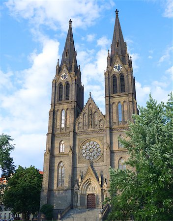 simsearch:400-06393807,k - St. Ludmila Church on Namesti Miru Square, Prague, Czech Republic Stockbilder - Microstock & Abonnement, Bildnummer: 400-05340173