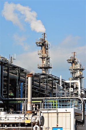 pipe system in refinery - gas processing factory Stock Photo - Budget Royalty-Free & Subscription, Code: 400-05342438