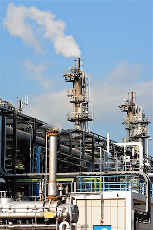 simsearch:400-05898394,k - gas processing factory Stockbilder - Microstock & Abonnement, Bildnummer: 400-05342438