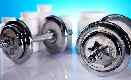 simsearch:400-05273035,k - Dumbbell and bottle water Stock Photo - Budget Royalty-Free & Subscription, Code: 400-05342679