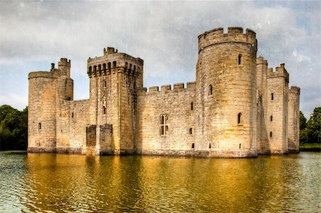 picture of house with high grass - 14th Century moated castle at Bodiam, East Sussex, UK Stock Photo - Budget Royalty-Free & Subscription, Code: 400-05356772