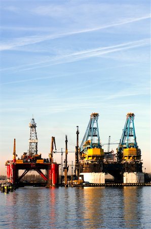 port rotterdam - Two dry docks, used for ship building Stock Photo - Budget Royalty-Free & Subscription, Code: 400-05358000