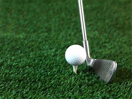 simsearch:400-04319321,k - Golfing equipment on artificial grass outdoors Photographie de stock - Aubaine LD & Abonnement, Code: 400-05358758