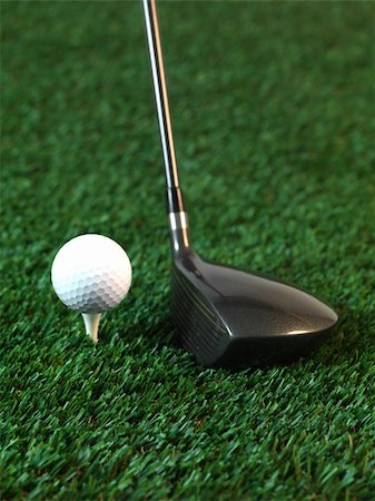 simsearch:400-04319321,k - Golfing equipment on artificial grass outdoors Photographie de stock - Aubaine LD & Abonnement, Code: 400-05358759