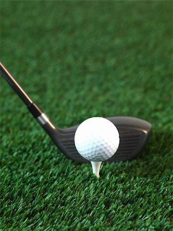 simsearch:400-04319321,k - Golfing equipment on artificial grass outdoors Photographie de stock - Aubaine LD & Abonnement, Code: 400-05358761