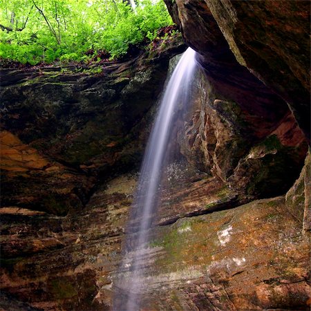 simsearch:400-06128436,k - Water flows over beautiful Owl Canyon Falls at Starved Rock State Park of Illinois. Stock Photo - Budget Royalty-Free & Subscription, Code: 400-05350130