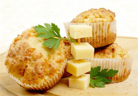 homemade muffins Stockbilder - Microstock & Abonnement, Bildnummer: 400-05351103